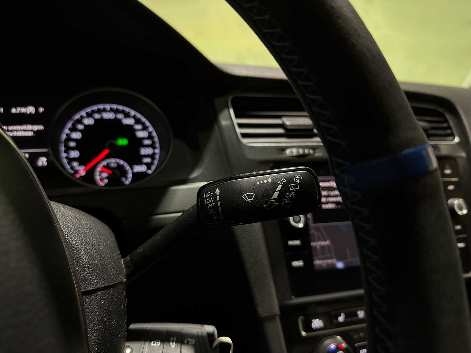 Volkswagen Golf 1.0 TSI Comfortline Business 110pk 2018 (Origineel-NL), RX-771-L