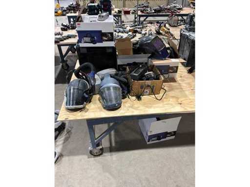 Schweißhelm mit elektrischem Atemsystem (3x)