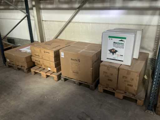 Vari oggetti da giardino e per la casa