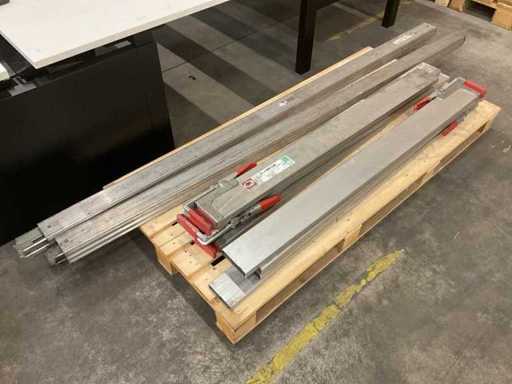 Batch of weir beams