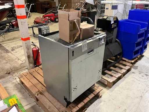 Mașina de spălat vase Etna