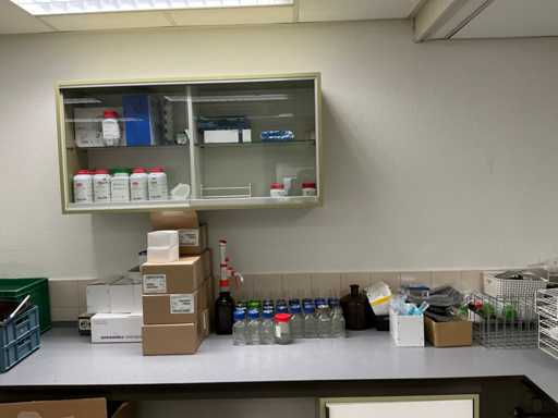 Sticlă de laborator și accesorii