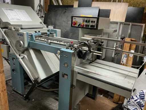 Machine plieuse MBO