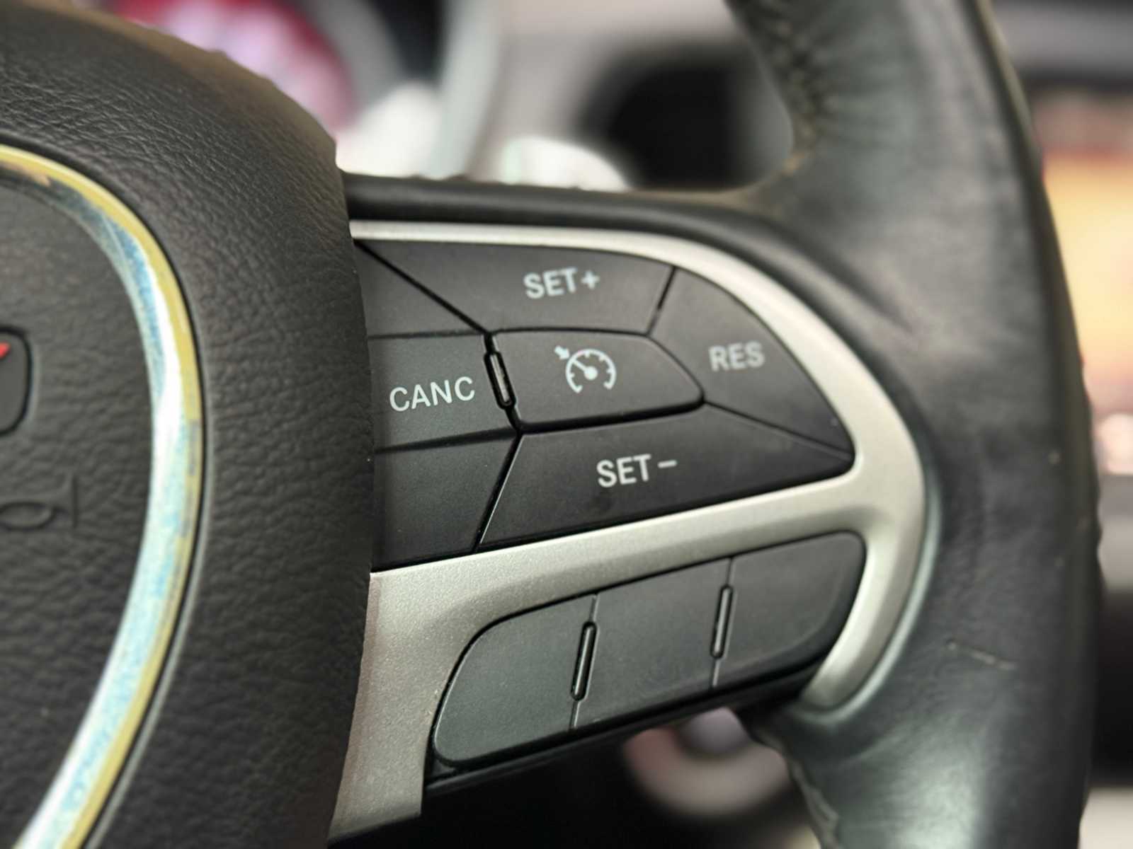 Dodge Challenger SXT PLUS 3.6 V6 305pk 2015