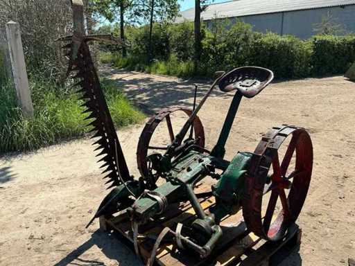 McCormick Rasenmäher Oldtimer-Traktor