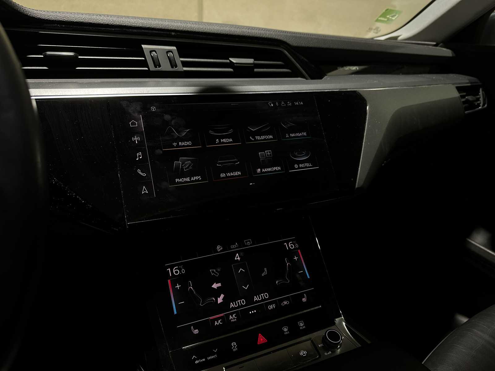 Audi e-tron 50 Quattro Launch Edition Plus 71 kWh 313pk 2020 (Origineel-NL + 1e Eigenaar), H-770-SH