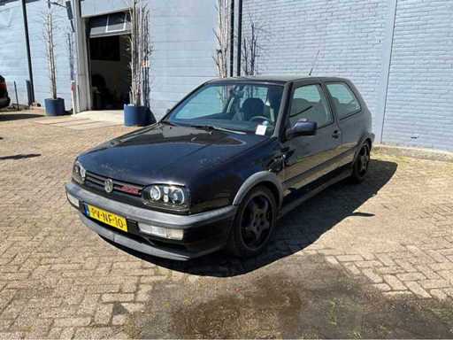 Volkswagen Golf 2.0 GTI z 1996 roku
