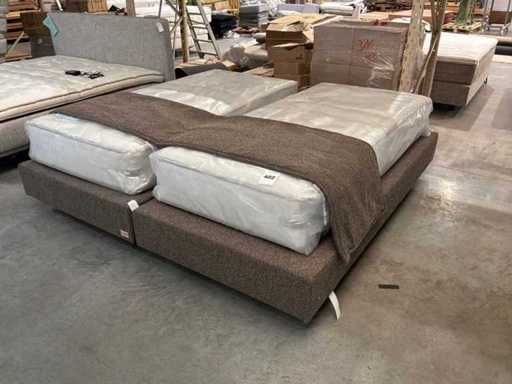 Cadre de lit avec matelas (2x)