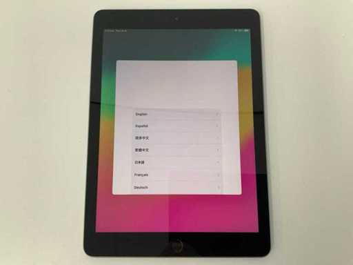 Apple - 9,7-calowy iPad Wi-Fi, 32GB, Space Gray - MR7F2NF/A