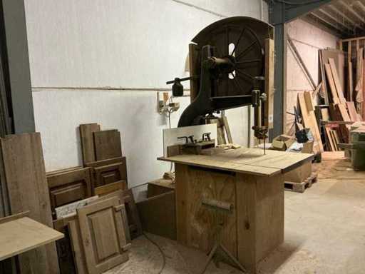 Machine à scie à ruban industrielle