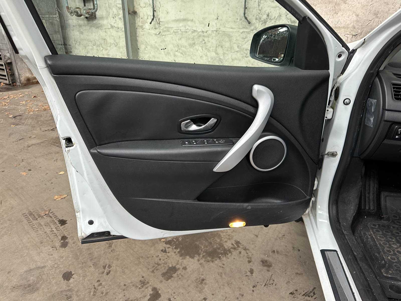 Renault Fluence Z.E. Dynamique (ehemals Battery) 68 PS 2012, 38-TBX-9