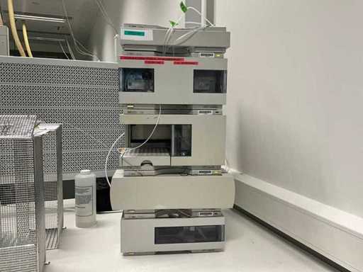 AGILENT 1100 Series Liquid Chromatography System