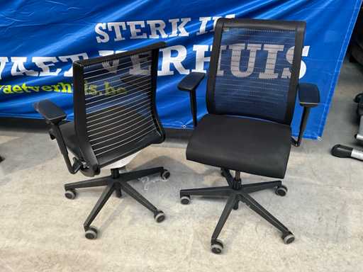 Steelcase Ergonomic office chair (2x)