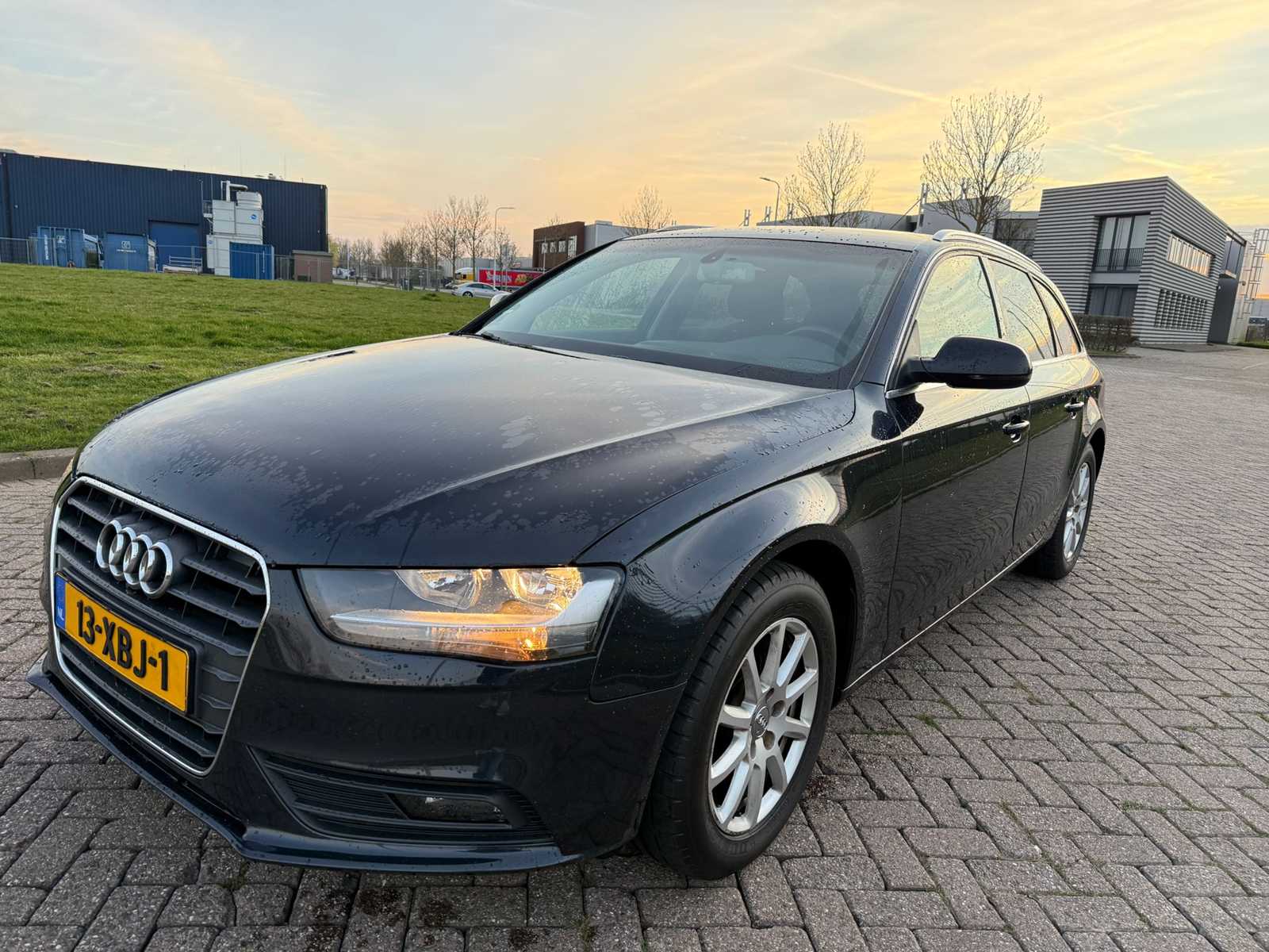 Audi A4 Avant 1.8 TFSI Pro Line Business Automatik; 13-XBJ-1