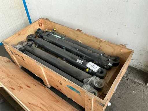 Yanmar hydraulic  cylinders 5pcs