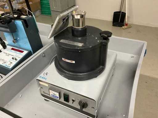 Retsch ZM1 Centrifuge Mill