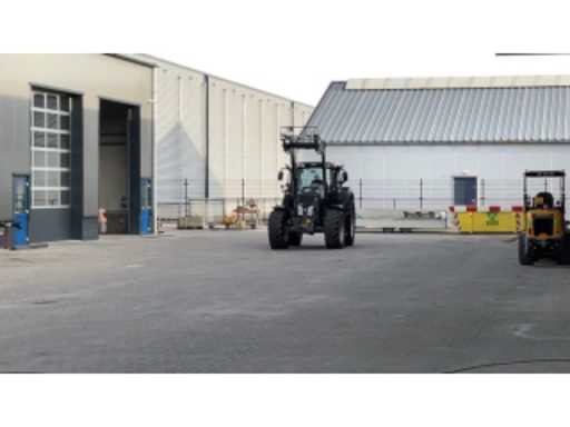 abc4c176-da76-44c0-ad80-e73bb9f916e6.mp4