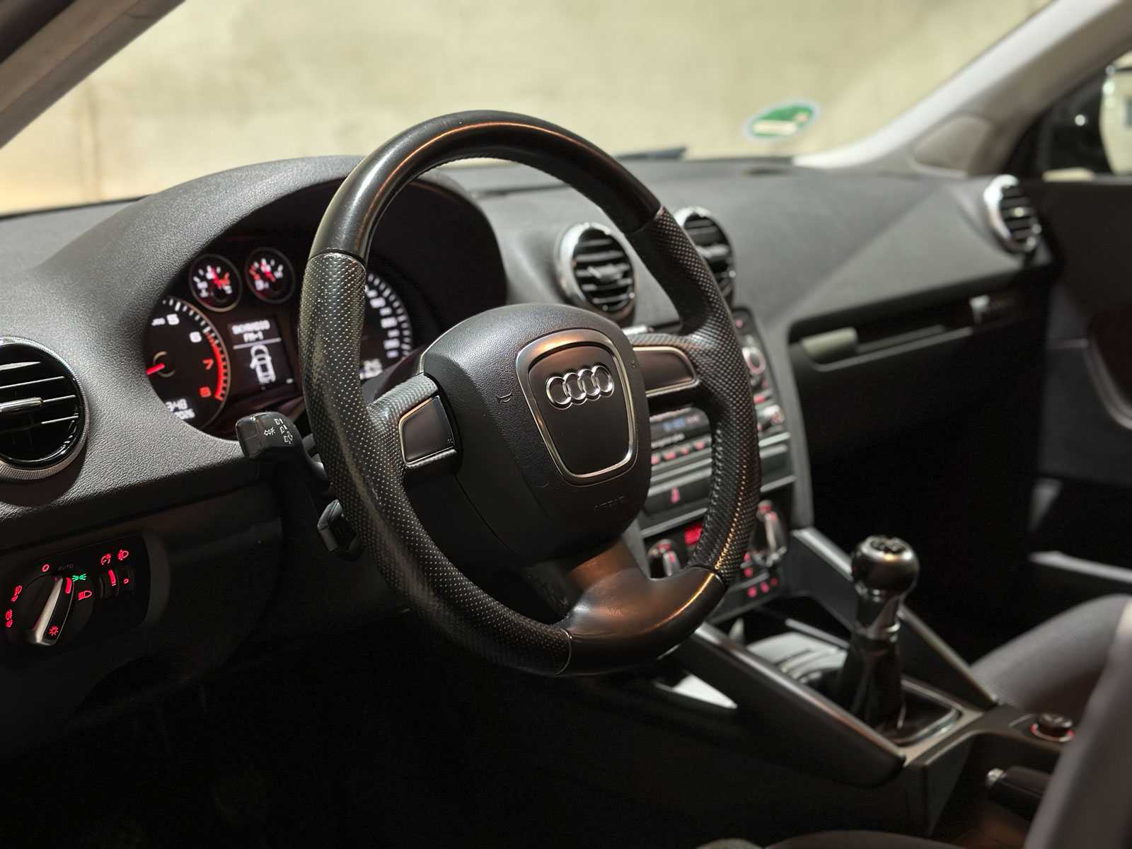 Audi A3 Sportback 1.8 TFSI Quattro Ambition Business Edition 160pk 2011 (Origineel-NL), 04-RBV-3