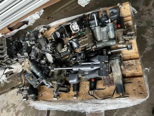 Miscellaneous parts - Powertrim units - Outboard motor parts
