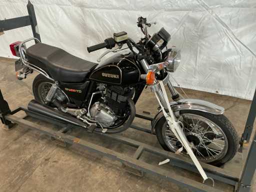 Moto Suzuki GN400TD 1981