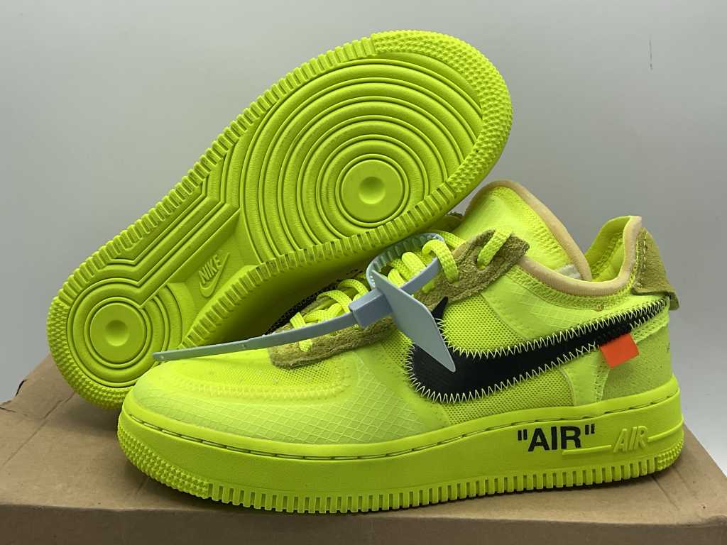 Nike Air Force 1 Low Off-White Volt Turnschuhe 36