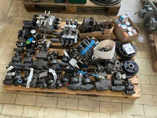 Stock di accessori,ricambi e giacenze di magazzino