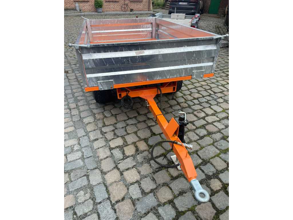 Tipper for mini tractor