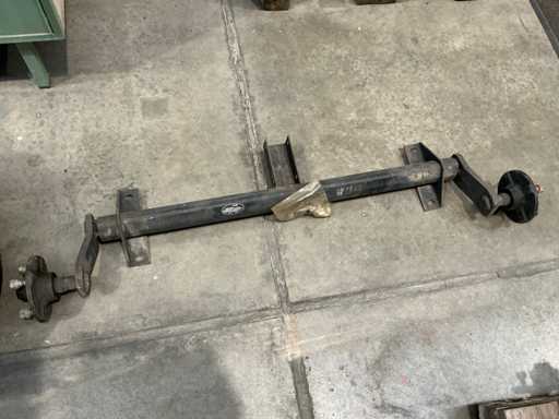 ALKO 400-4 Essieu avec roues