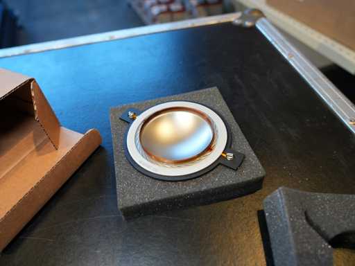 L-ACUSTICA - KR HSBC31