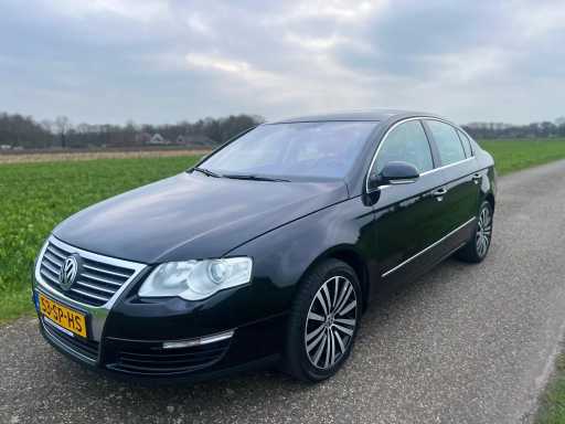 Volkswagen - Passat - 3.2 V6 Highline 4M - Personenauto - 2006