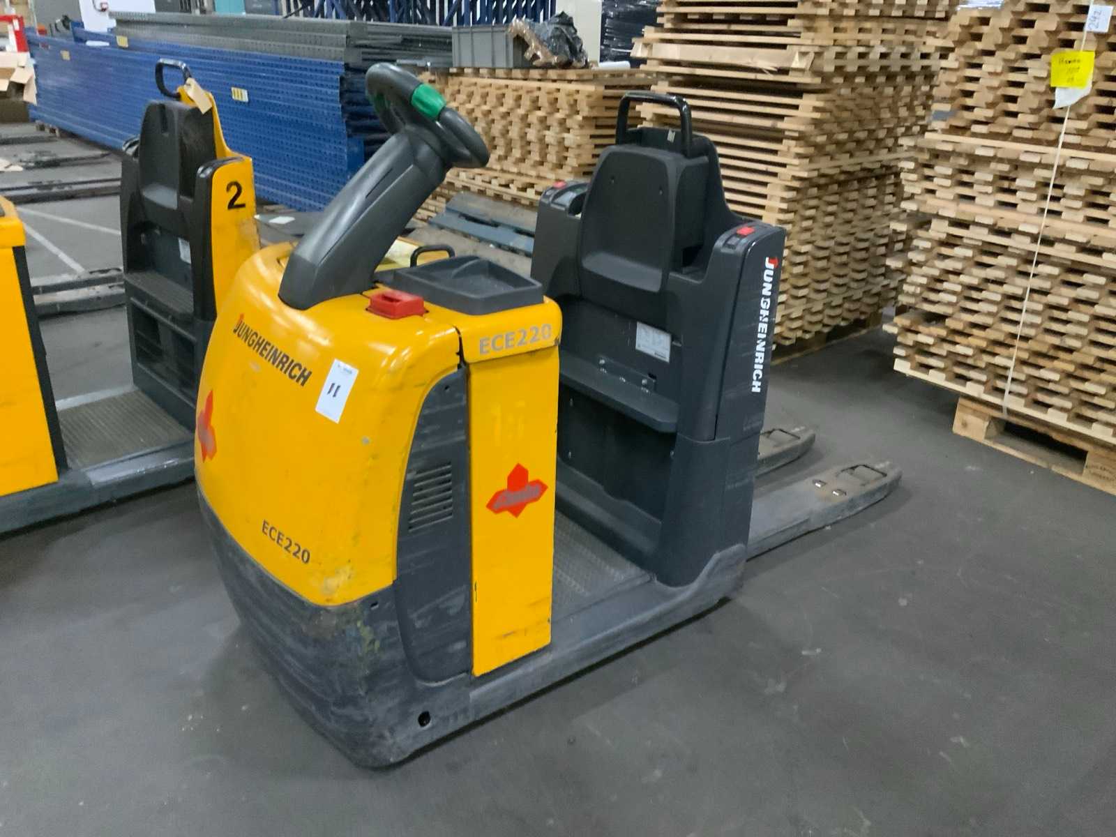 2007 – Jungheinrich – ECE 220 – Order picker