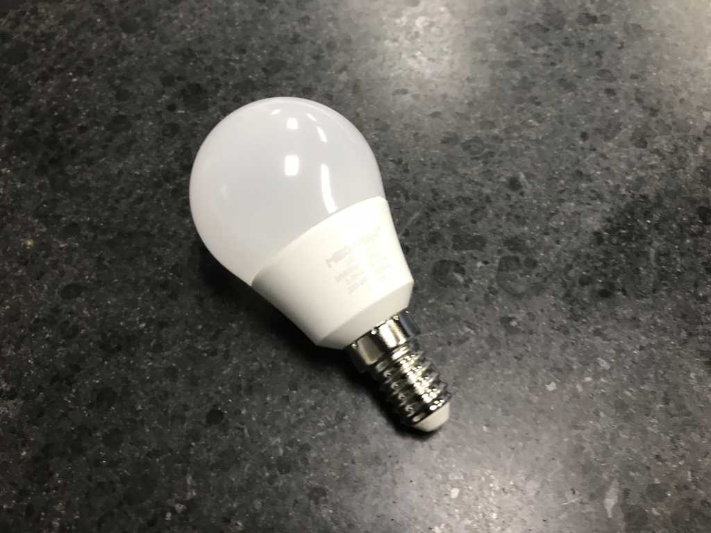 Żarówka LED (120x)