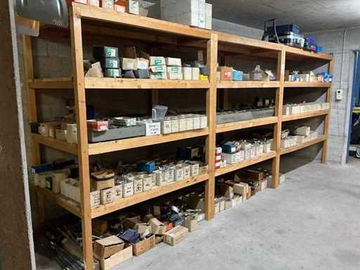 Raft din lemn cu conținut