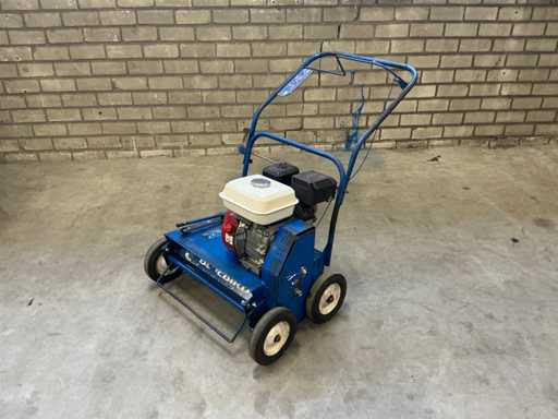 1997 Bluebird F20B Verticuteermachine