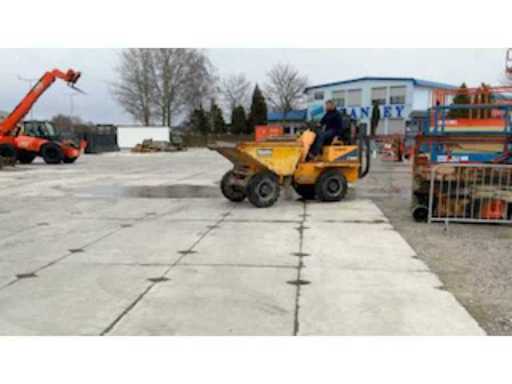 b9905f68-e215-4007-bb7c-438ff40c6cf7.mp4