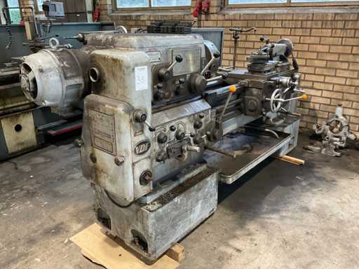 Tornio universale VDL 21R0