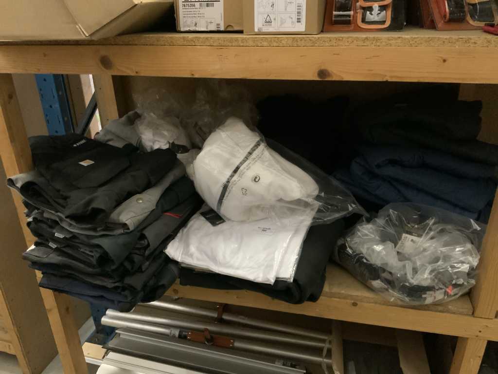 Lot de vêtements de travail (env. 50 pièces)