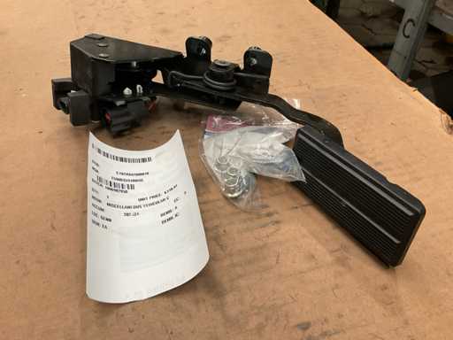 Pédale d’accélérateur Ford