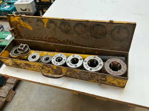 Rems Eva Manual threading machine