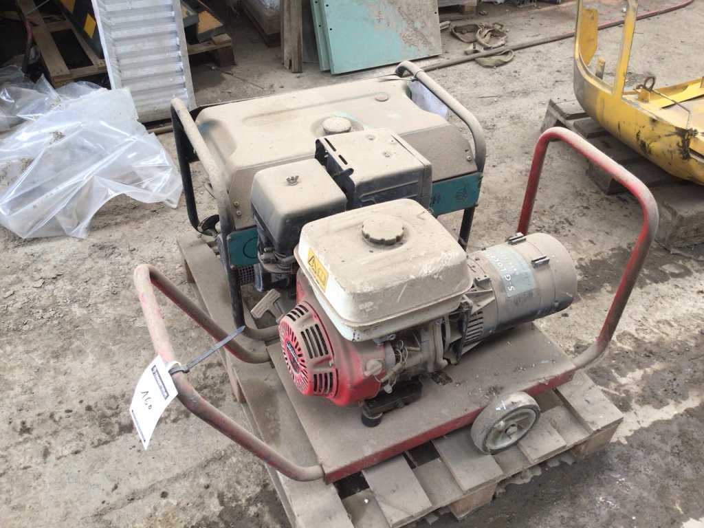 Stand-by generator (2x)