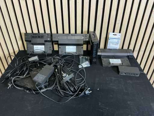 Partij diverse computerbenodigdheden