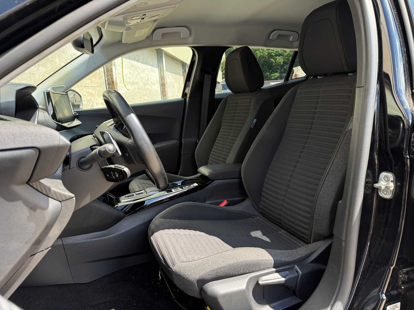 Peugeot 2008 1.2 pure tech 131pk 2023