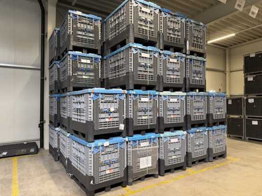   54 Pallet Containers