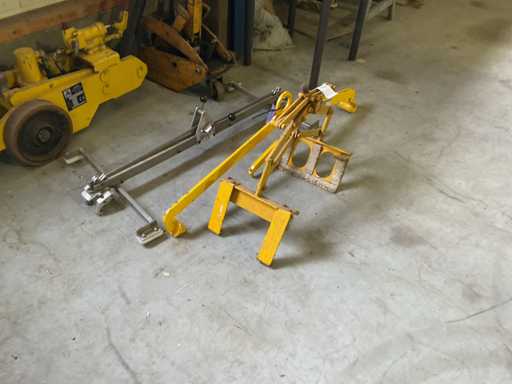 Diverse echipamente de ridicare (3x)