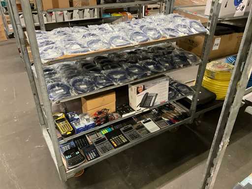 Lotto di cavi HDMI e forniture per ufficio