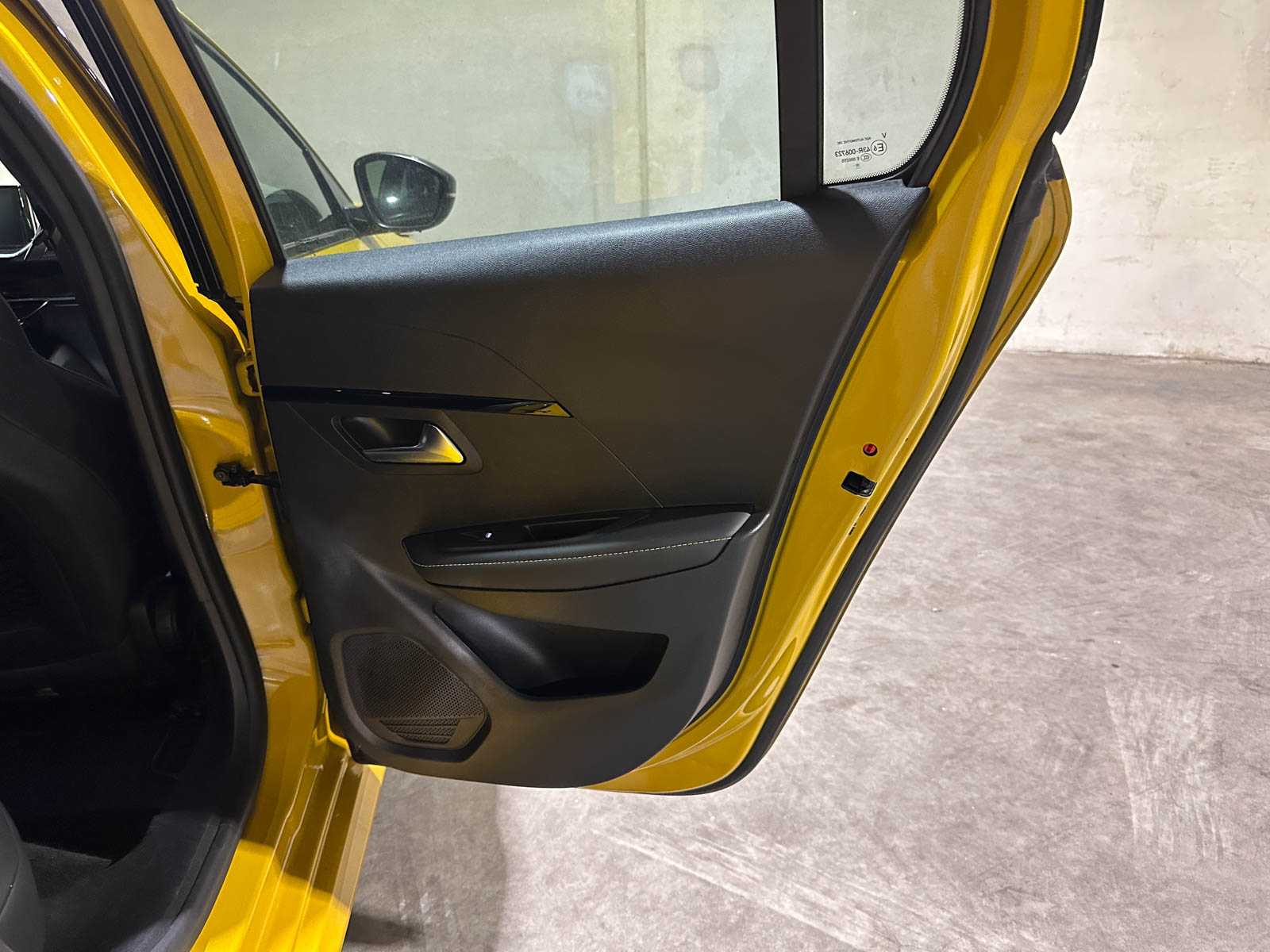 Peugeot 208 1.2 PureTech GT 101pk 2021 (Origineel-NL), K-271-NN