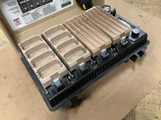 Înc?rc?tor de baterii BTC70100 Bren-Tronics Inc.