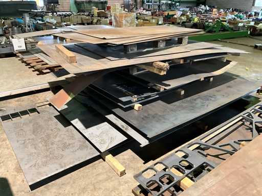 Reste du matériau de la carte (C)