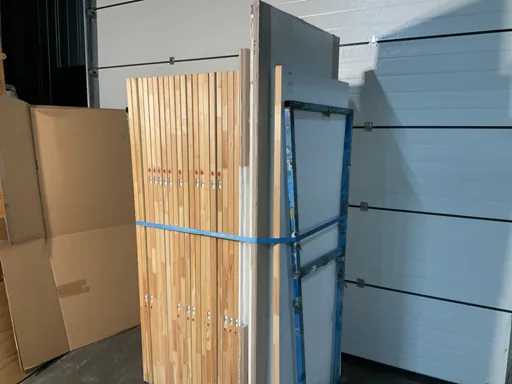 Un lot de uși interioare (rezistente la foc)