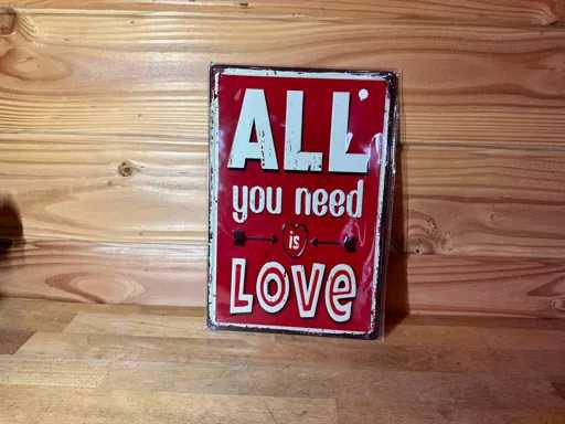 - All You need is love - Mancave decoratie